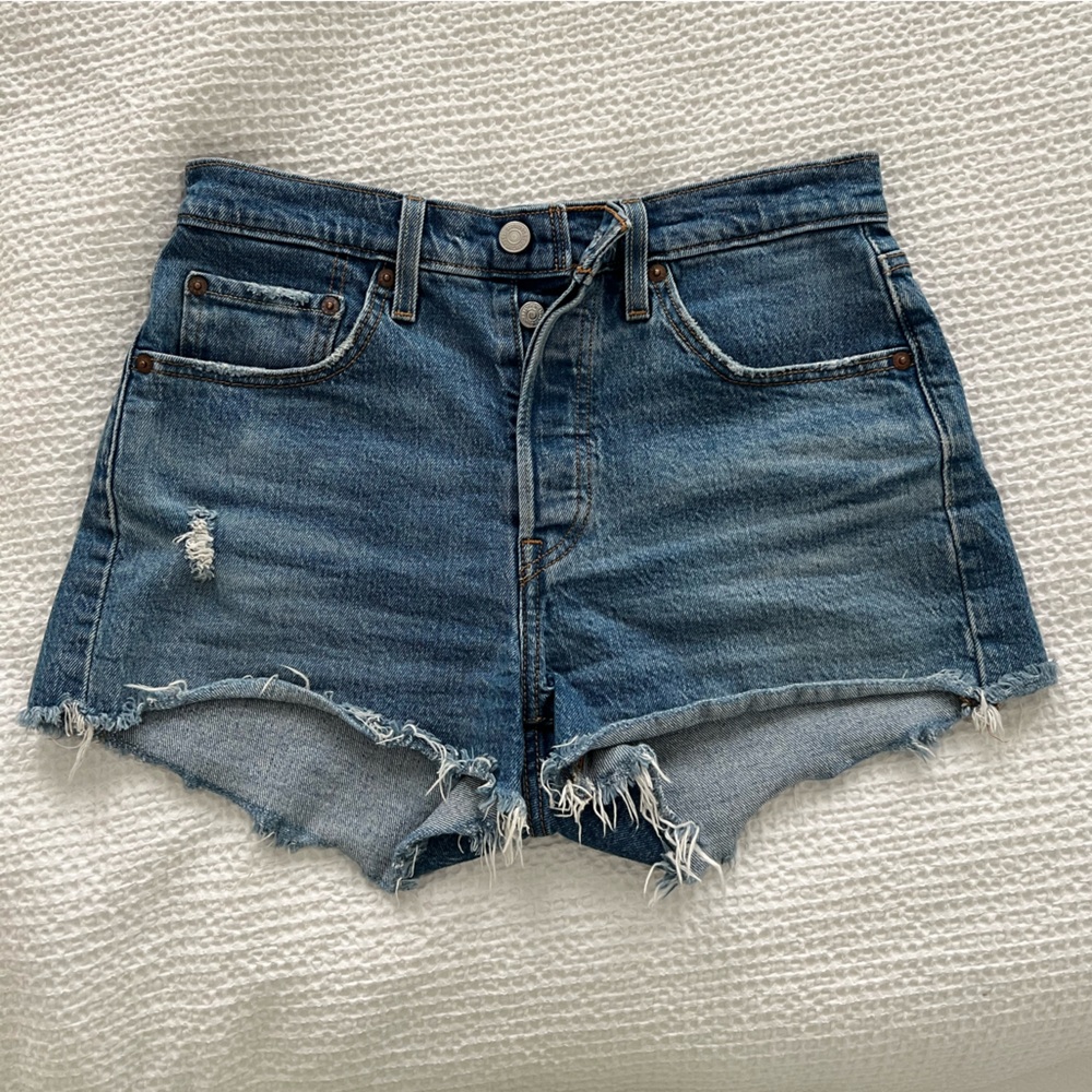Levi’s 501 distressed shorts